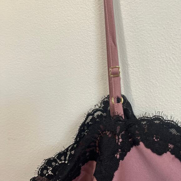 Victoria’s Secret Pink Satin Lace Trim Romper Teddy Size Large - Picture 5 of 10